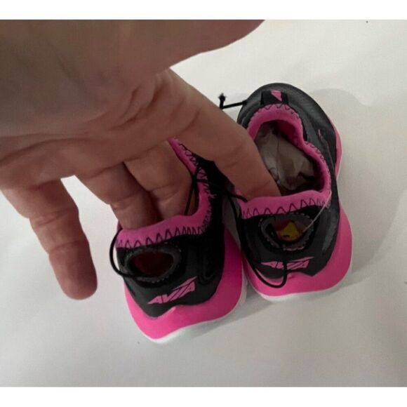 AVIA AVI BREEZE TODDLER GIRLS’ RUNNING SHOE, Black/Pink, Sz. 5 - Picture 7 of 8